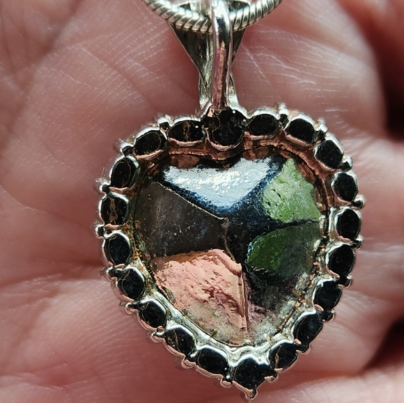 Faux Sapphire Heart Pendant and Chain - Picture 6 of 8